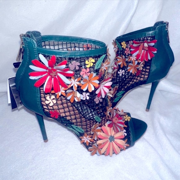 RARE & NWT Blogger Favorite Zara Green Mesh Floral Heels 38/7.5 - Picture 2 of 4